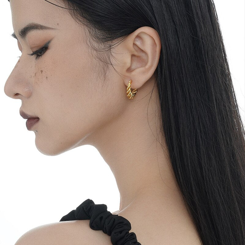 Boucles d'oreilles créoles en filigrane tressé E1032
