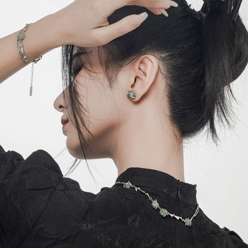 Collier à chaîne irrégulière en jade N1014
