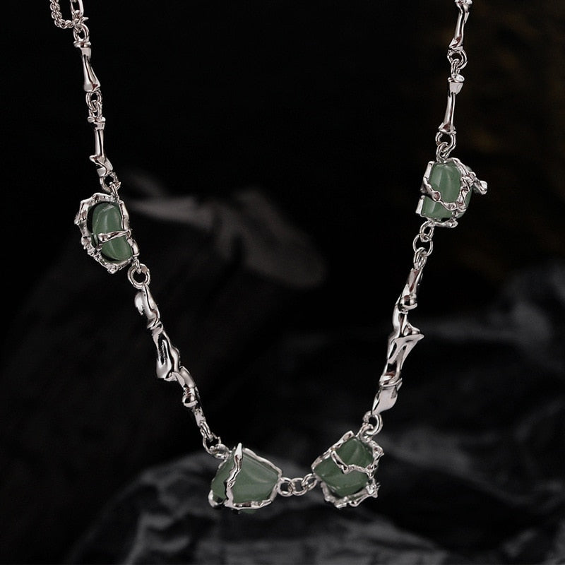 Collier à chaîne irrégulière en jade N1014