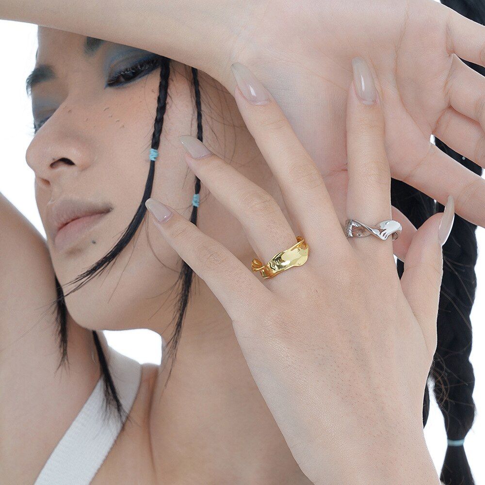 Anneau ouvert à motifs épais et irréguliers R1111