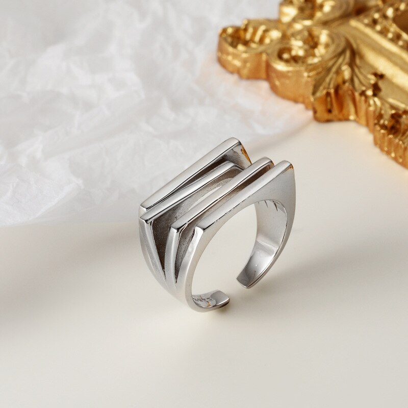 Bague épaisse carrée en couches R1039