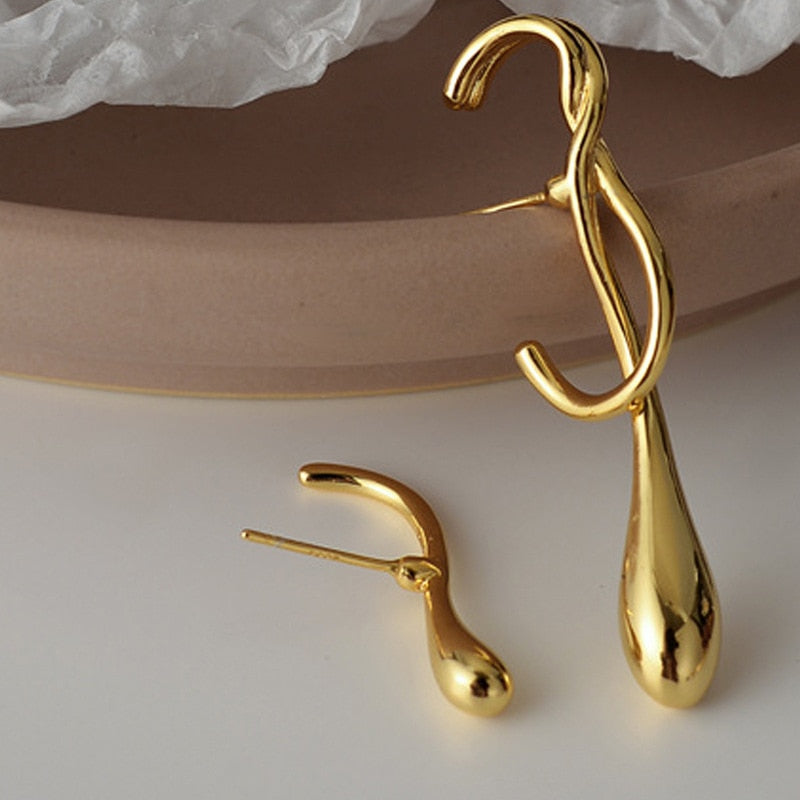 Clous d'oreilles longs abstraits E1047