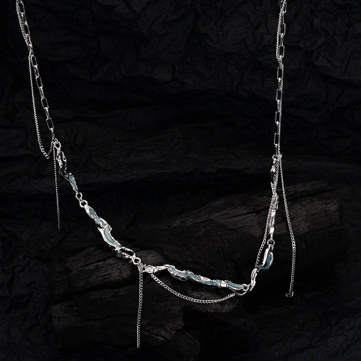 Collier irrégulier en émail texturé N1017