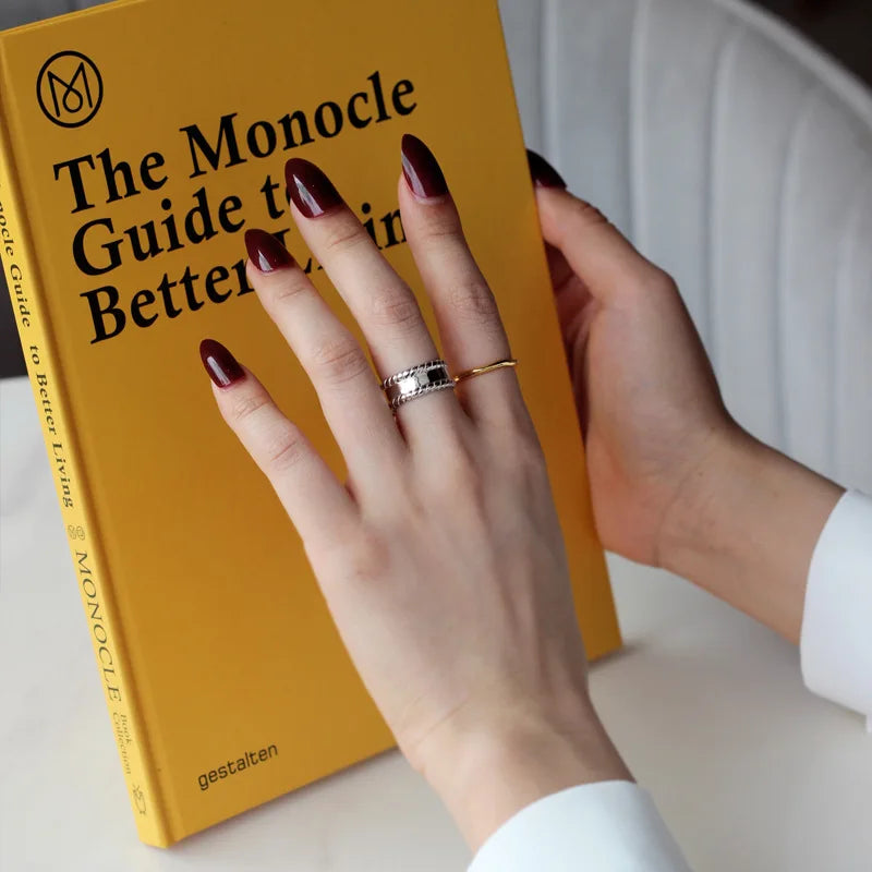 Anneau large à motif de corde R1142