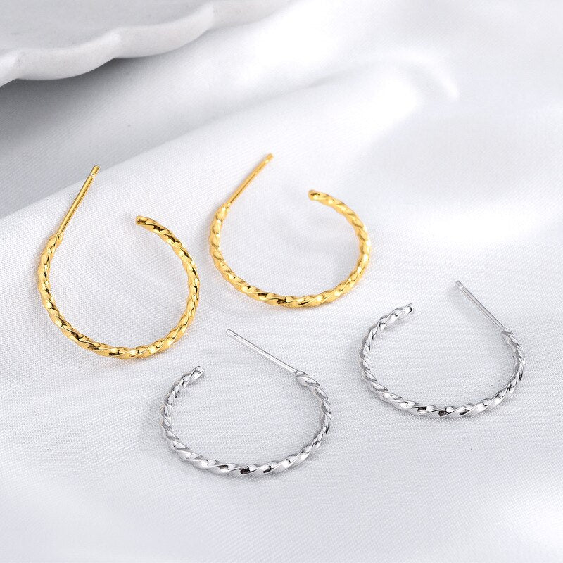 Boucles d'oreilles créoles en fil de corde E1052