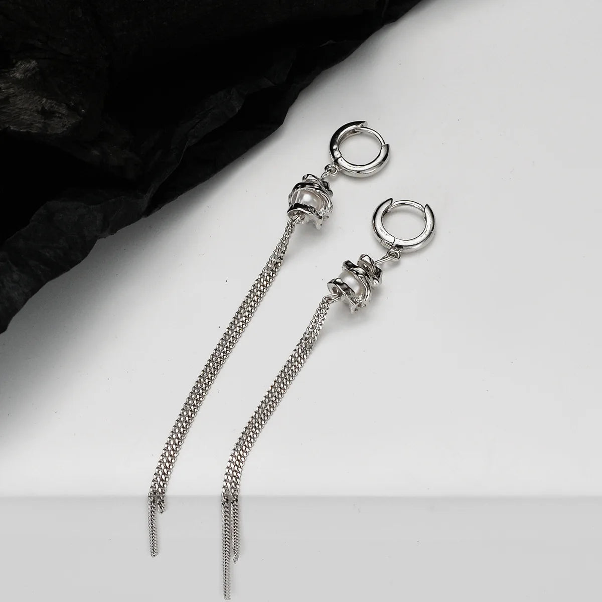 Boucle d'oreille à longue chaîne en perles baroques E1111, 1 pièce