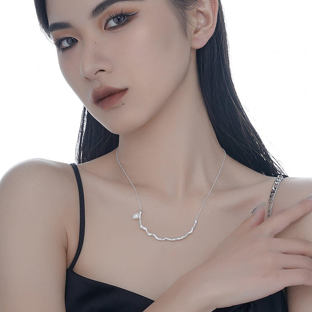 Pendentif à fil long et épais N1041
