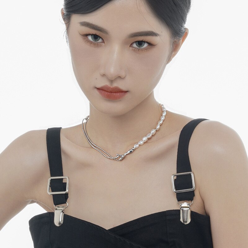 Collier irrégulier de perles baroques N1044