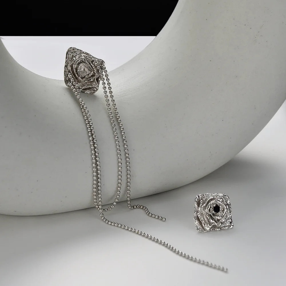 Clous d'oreilles à longue chaîne florale E1216