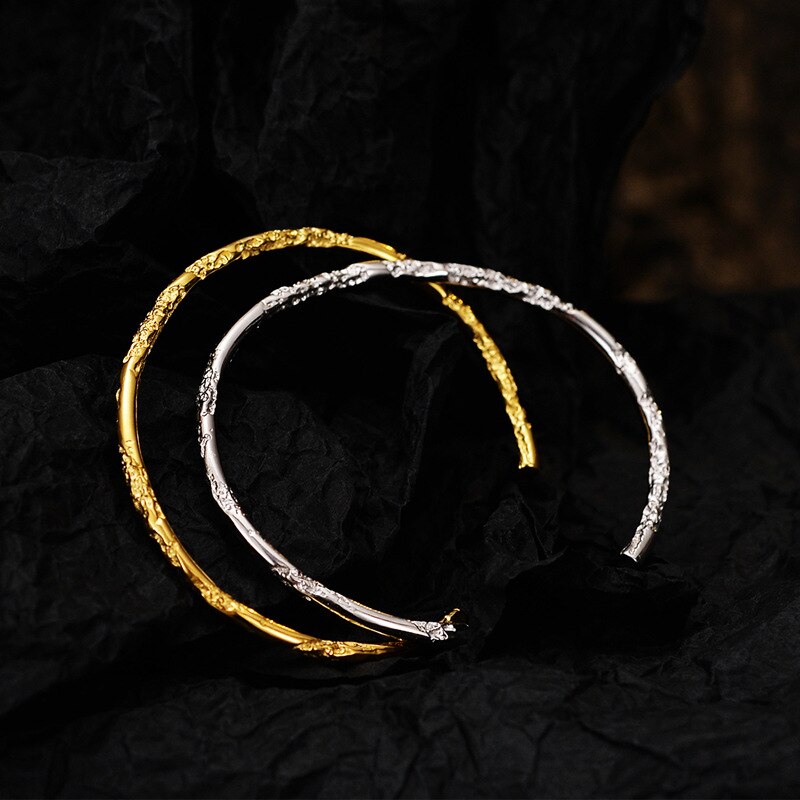 Bracelet en fil de texture froissé B1051