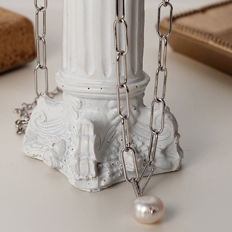 Collier de perles baroques à chaîne allongée N1048