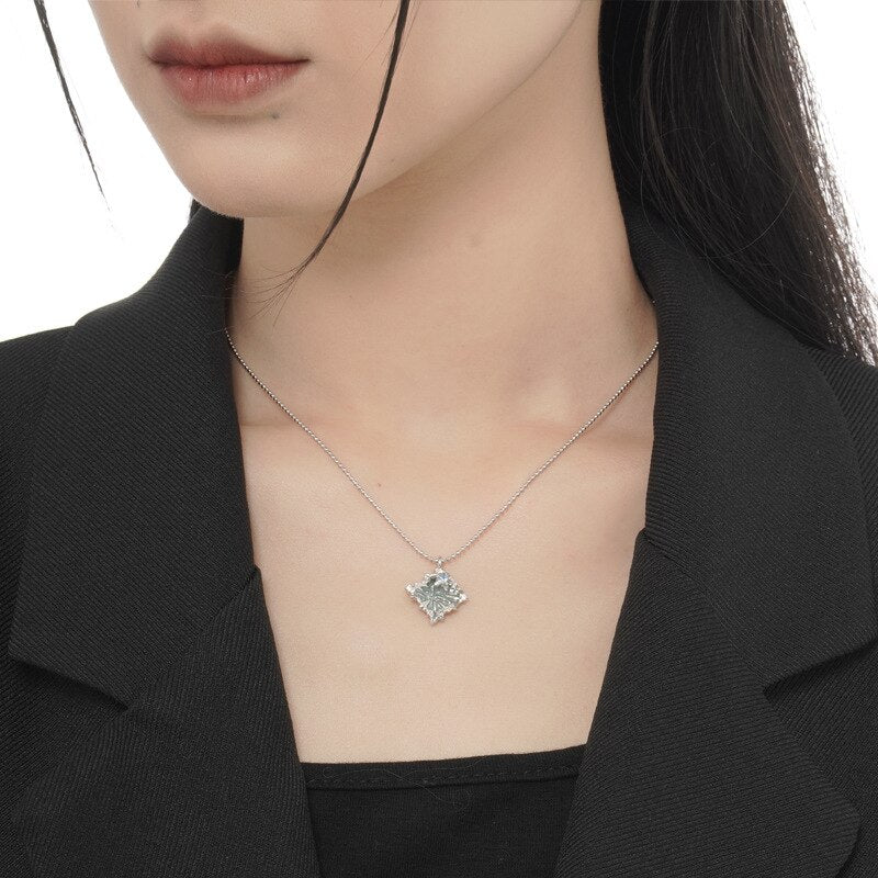Pendentif emblématique en émail CZ Accent N1053