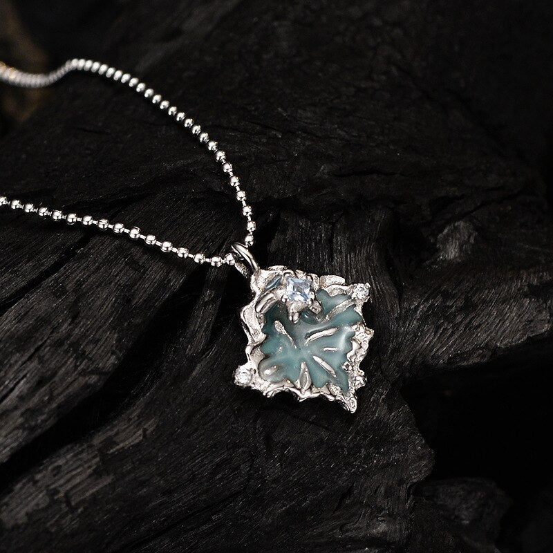 Pendentif emblématique en émail CZ Accent N1053