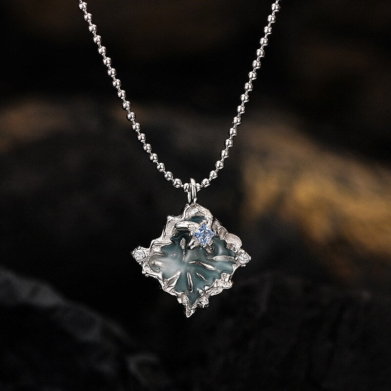 Pendentif emblématique en émail CZ Accent N1053