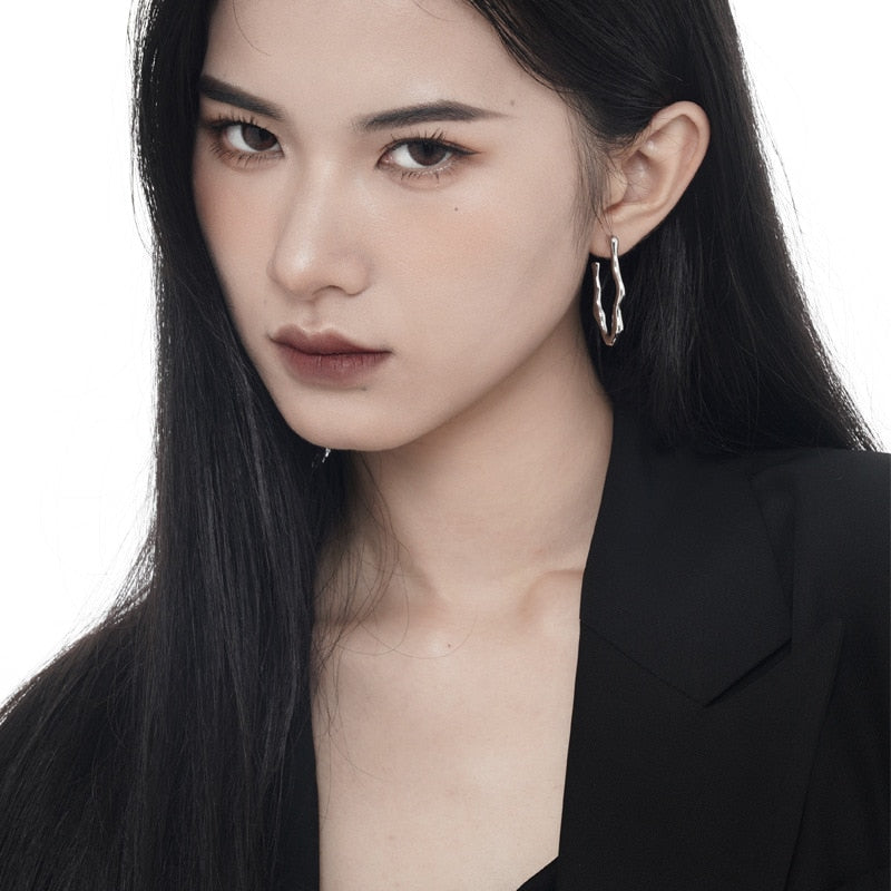 Clous d'oreilles en filigrane de forme libre E1233