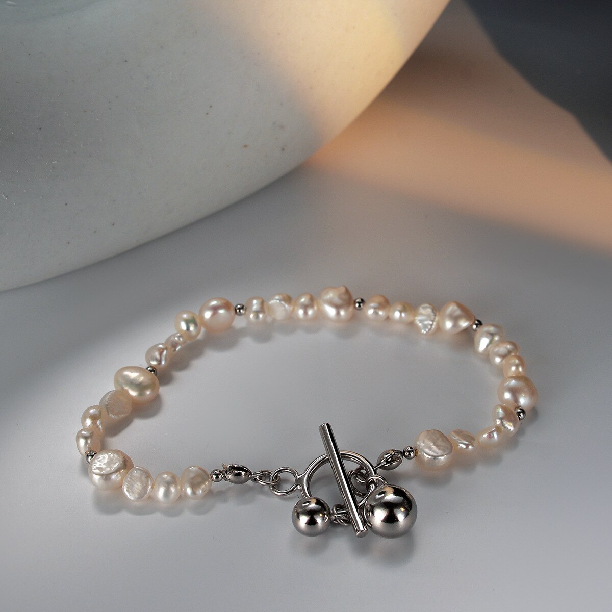 Bracelet barre en T en perles baroques B1032