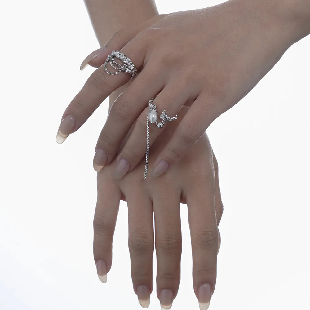 Bague longue à pampilles baroque R1177