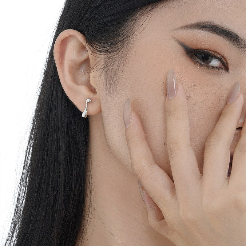 Boucles D'oreilles Puces Liquides Ondulées E1155