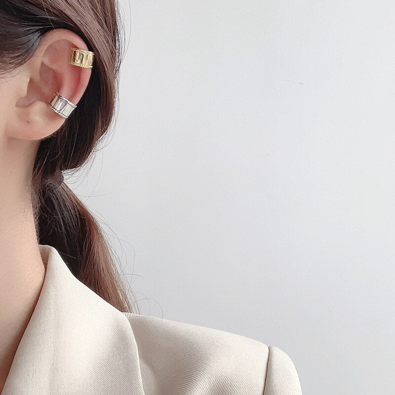 Poignets d'oreille à motif large E1101 1 pièce