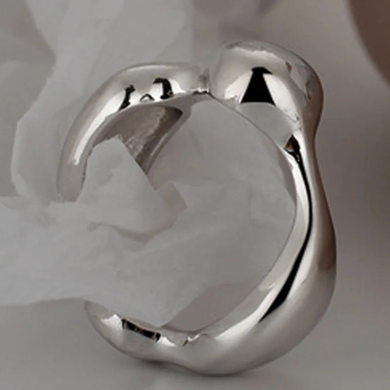 Anneau irrégulier liquide ondulé R1107