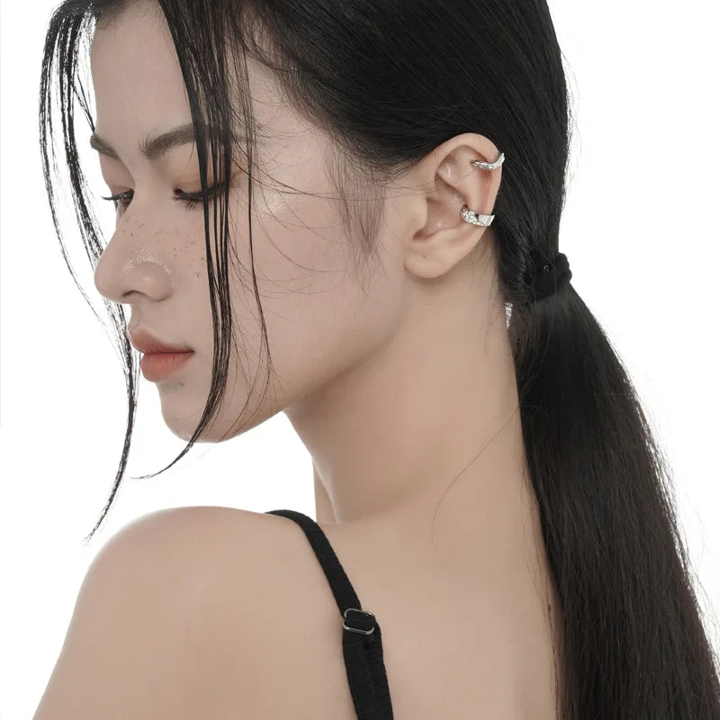 Boucle d'oreille clip martelée épaisse E1013, 1 pièce
