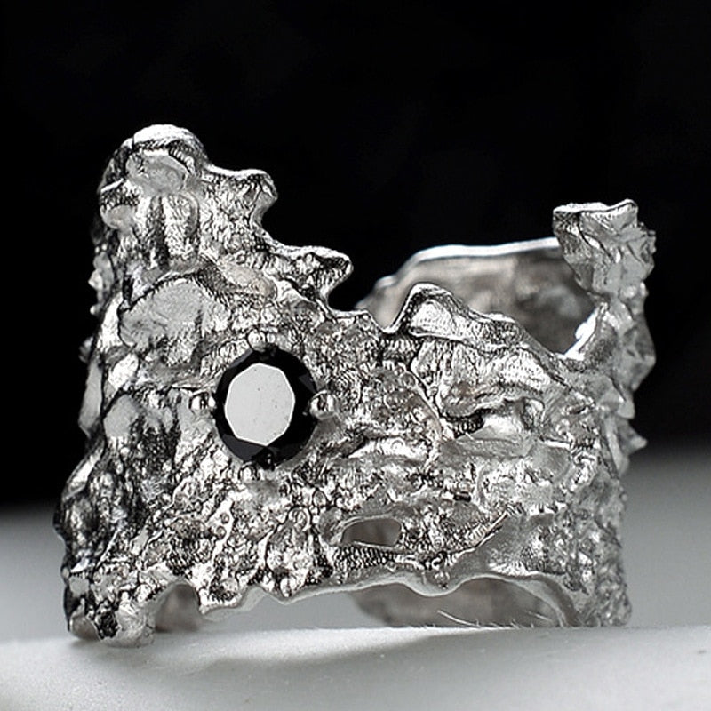 Bague texturée large avec accent de zircon R1194