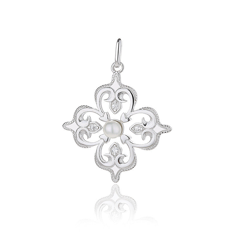 Pendentif trèfle en perles d'eau douce uniquement PN1020