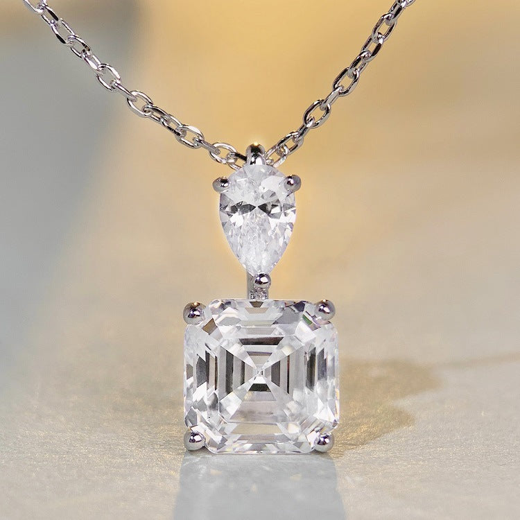 Collier solitaire 3 carats Asscher 5a CZ