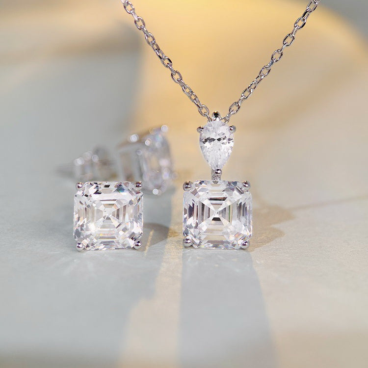 Collier solitaire 3 carats Asscher 5a CZ
