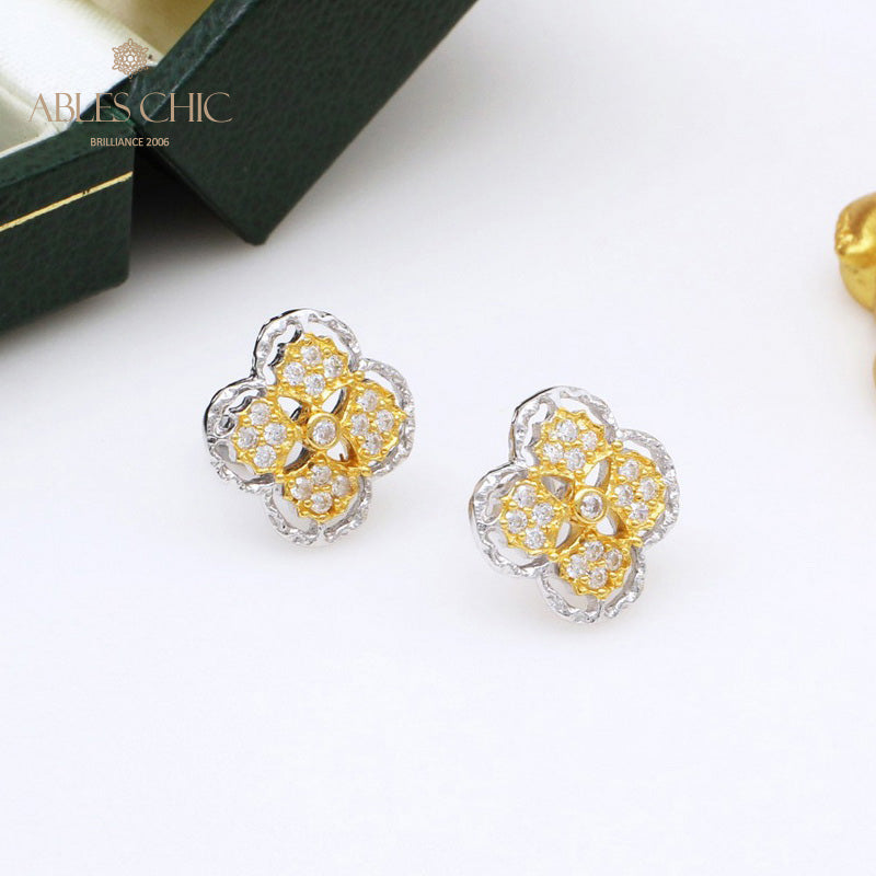 Boucles d'oreilles à tige florales prune 5401