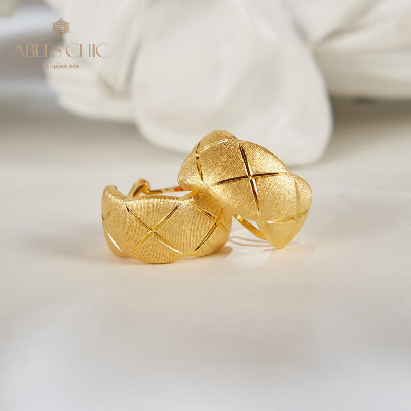 Boucles d'oreilles à grain croisé brossé avec élément en tissu 6140
