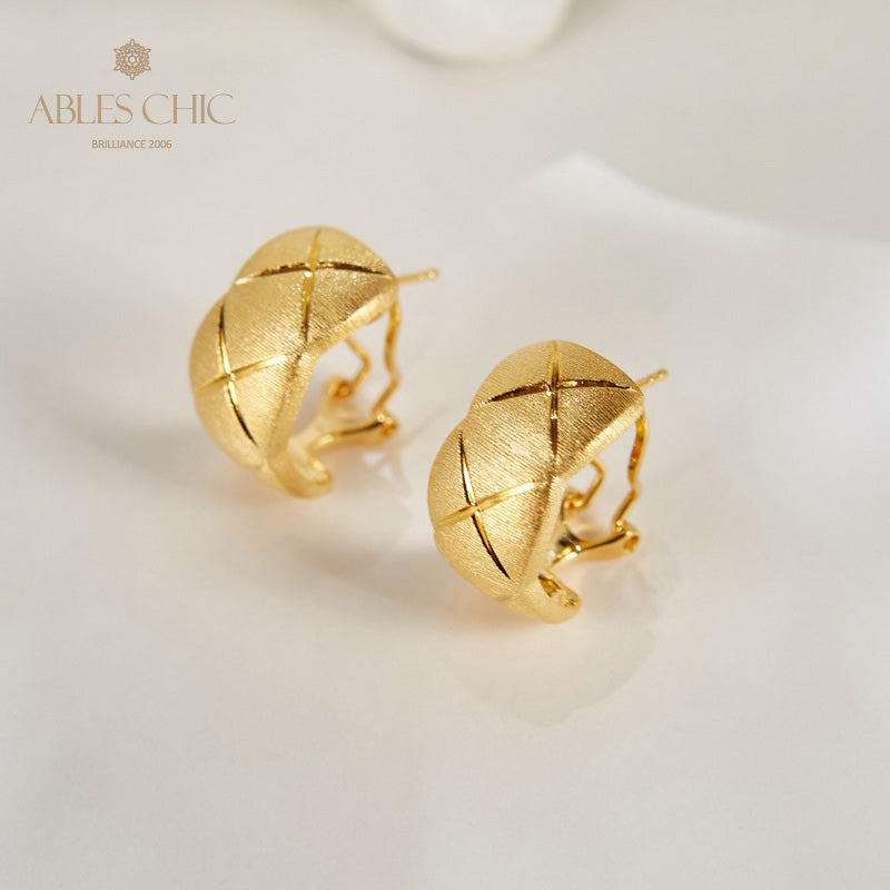 Boucles d'oreilles à grain croisé brossé avec élément en tissu 6140