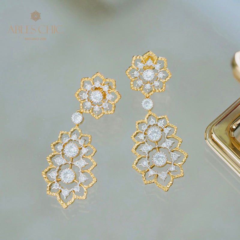 Boucles d'oreilles lustre en filigrane floral 18 carats 5376