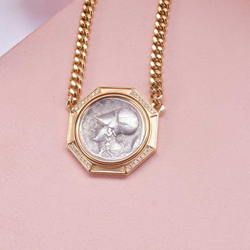 Collier médaillon byzantin Athéna