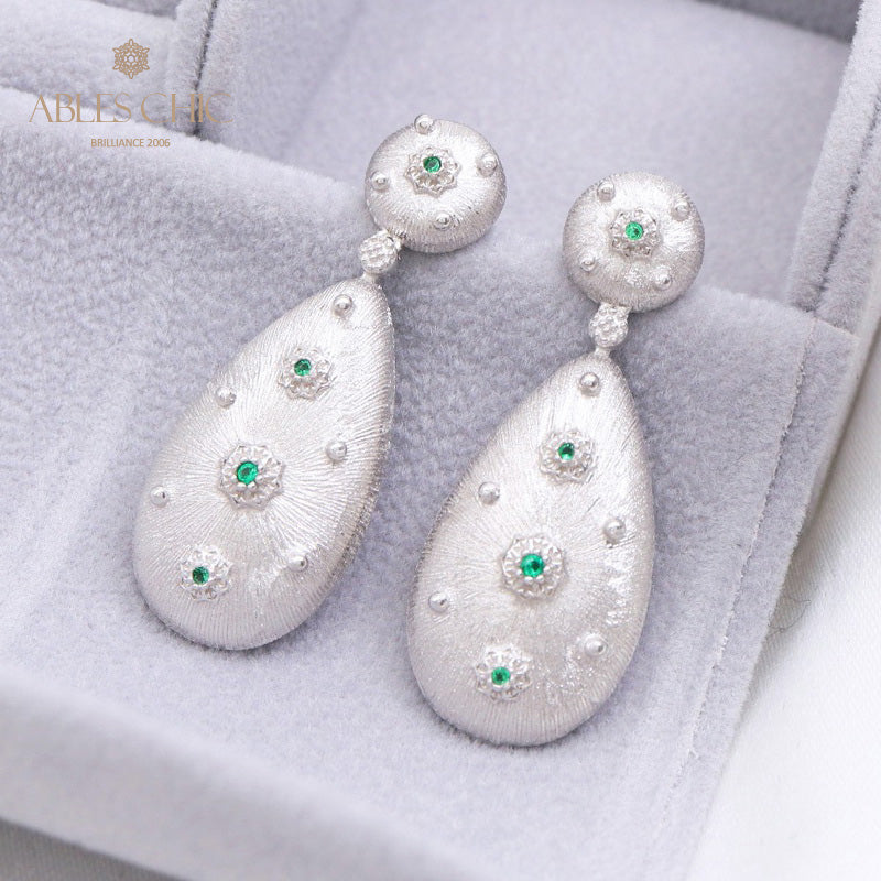 Boucles d'oreilles étoilées en forme de larme soyeuse 5050
