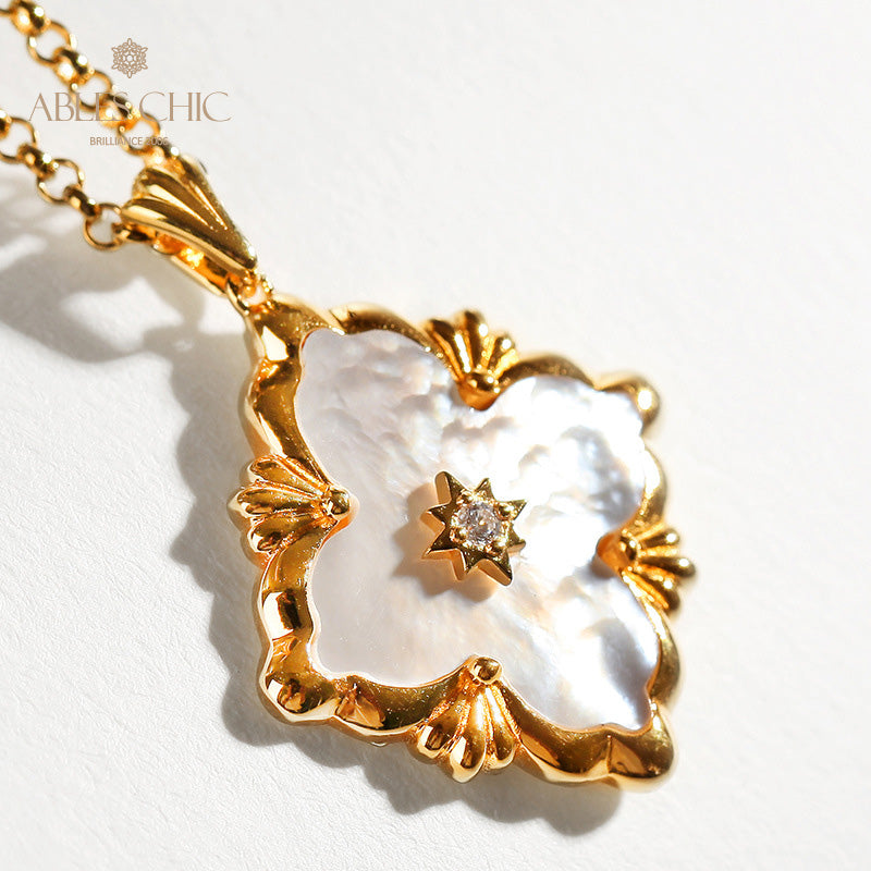 Collier de fleurs de trèfle 5039