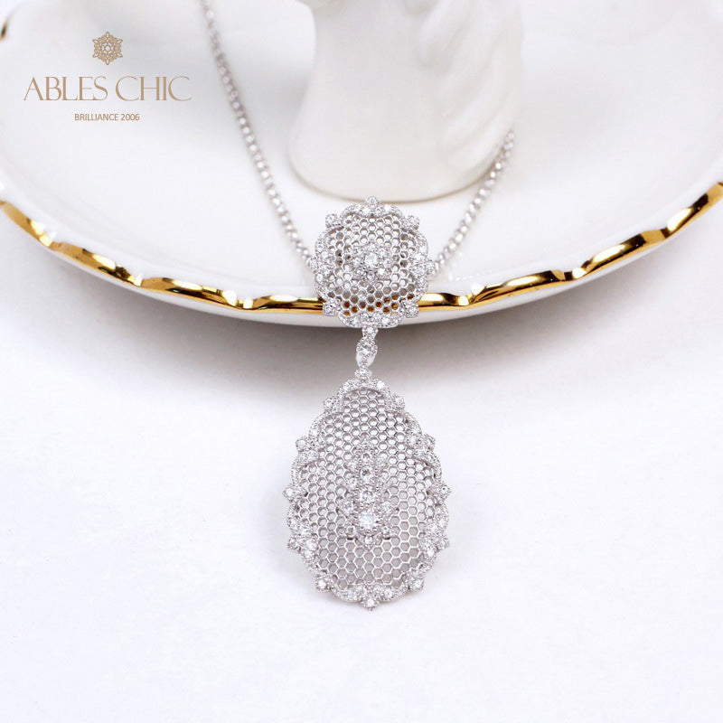 Collier en nid d'abeille floral en dentelle 5552