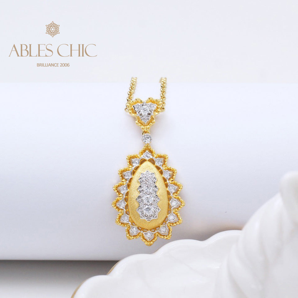 Collier étoilé en forme de larme soyeuse 5109