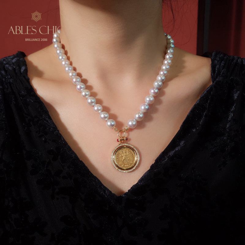 Collier médaillon réversible en perles d'Akoya et pièce de monnaie byzantine