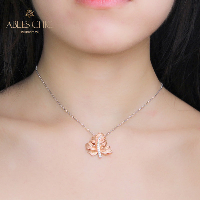 Pendentif feuille d'érable mat 5412