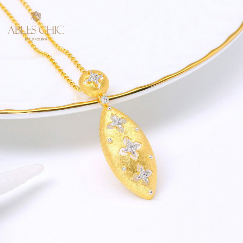 Collier ovale floral trèfle 5496