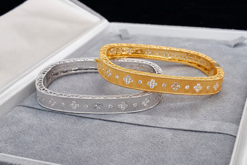 Bracelet en tissu trèfle avec zircons étoilés 5775
