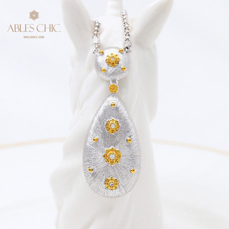 Collier floral en forme de larme soyeuse 5024