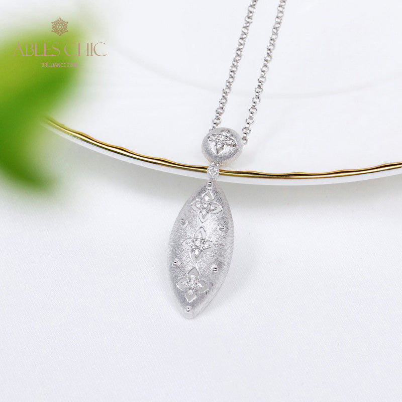Collier ovale floral trèfle 5496