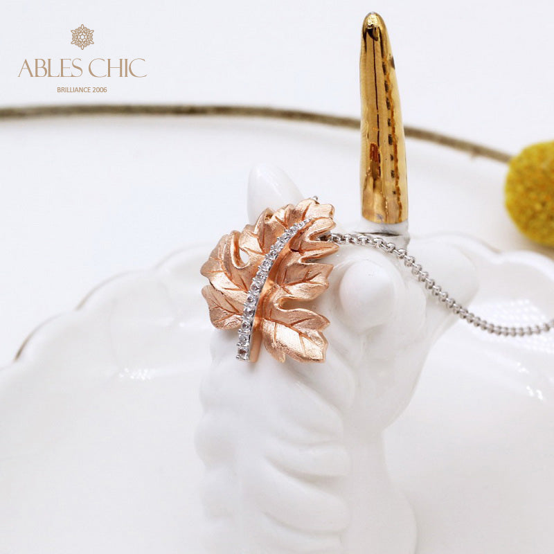 Pendentif feuille d'érable mat 5412