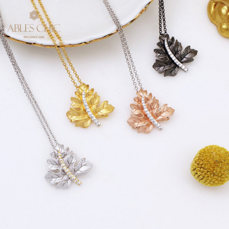 Pendentif feuille d'érable mat 5412