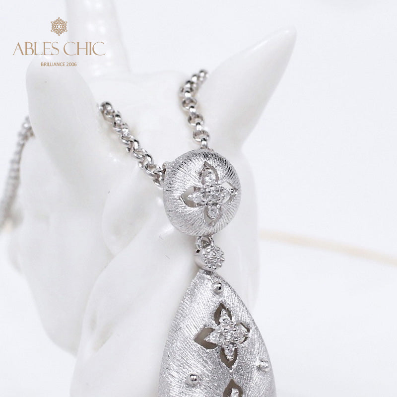 Collier ovale floral trèfle 5496