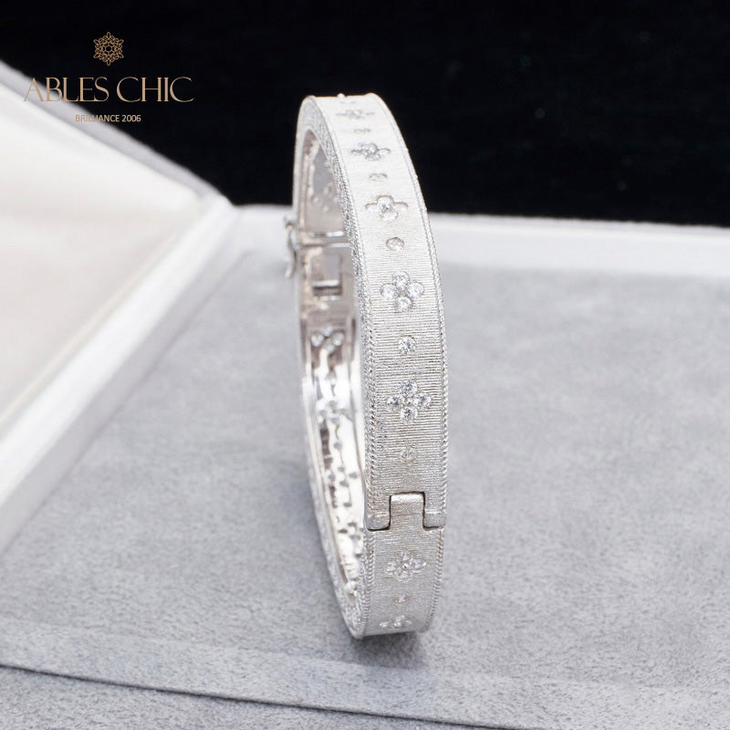 Bracelet en tissu trèfle avec zircons étoilés 5775