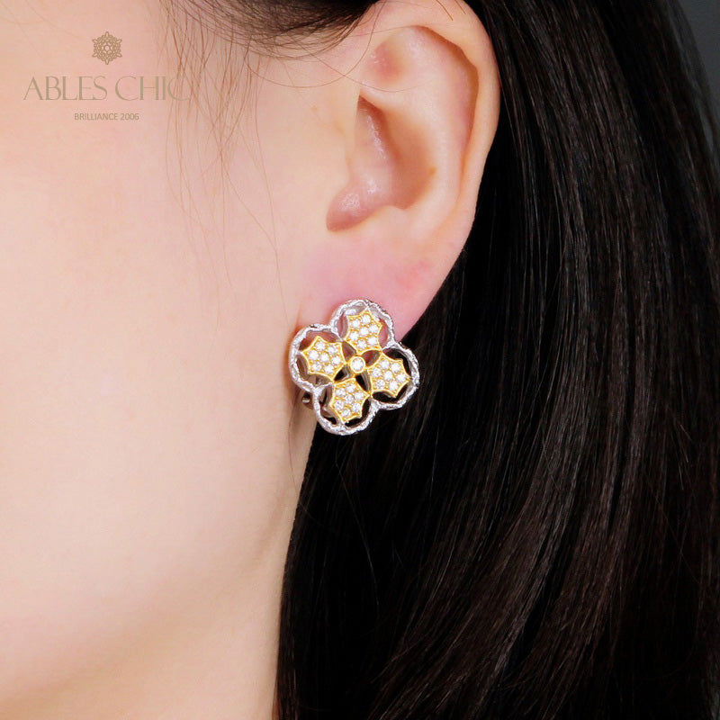 Boucles d'oreilles à tige florales prune 5407