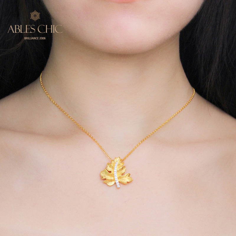 Pendentif feuille d'érable mat 5412